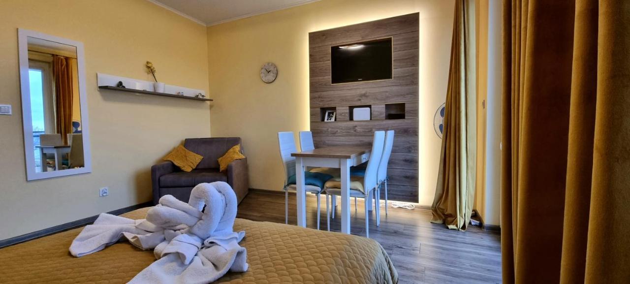 Apartament "Zloty Relaks" Tuz Przy Plazy Z Balkonem Z Widokiem Na Hel I Hamakami Пуцк Екстериор снимка